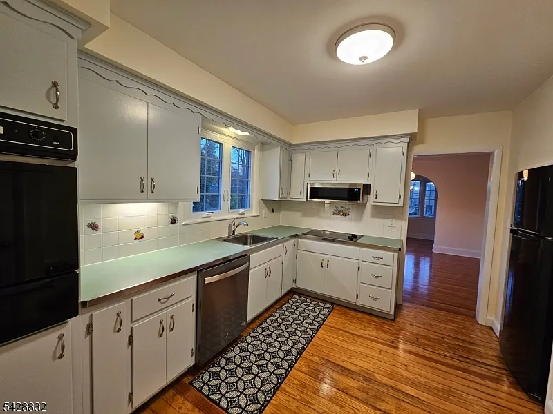 2 bed, 2.0 bath, $3,600 — Photo 2