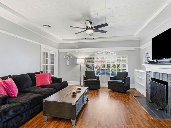 5th image of 430 Bedford Rd