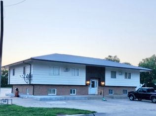 103 10th St, Beaver City, NE 68926