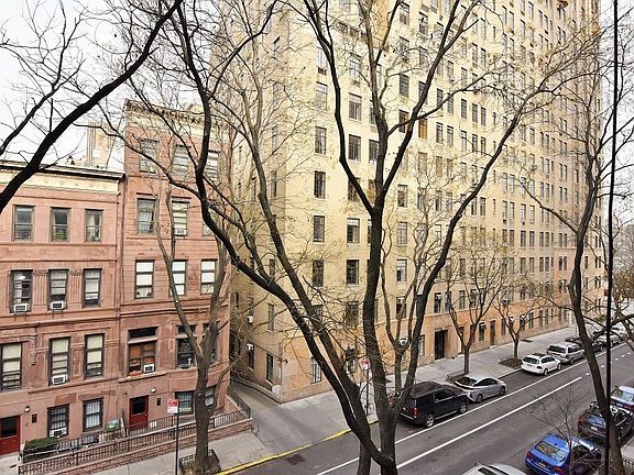 4th image of 14 W 90th St APT 4A