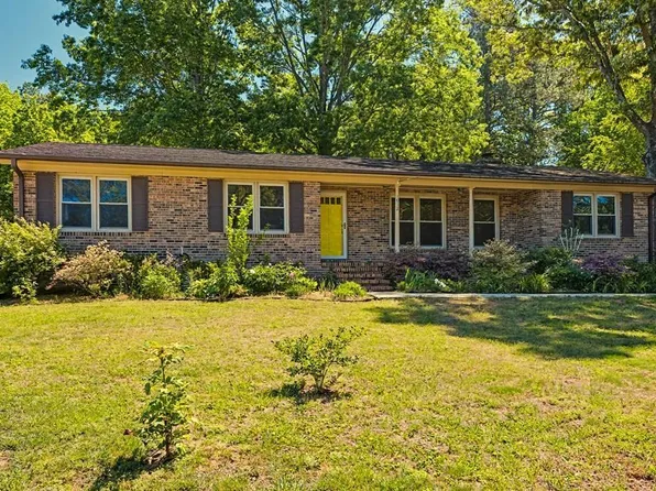1012 Donna Ct, Halifax, VA 24558