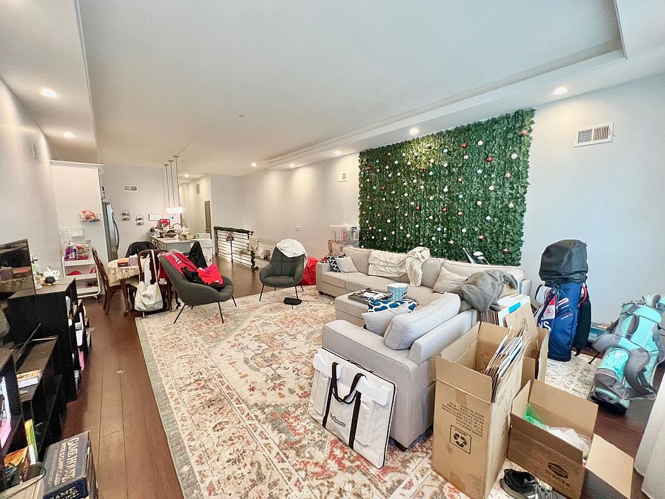 1st image of 1337 N Franklin St #1F
