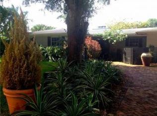 825 N Bel Air Dr, Plantation, FL 33317