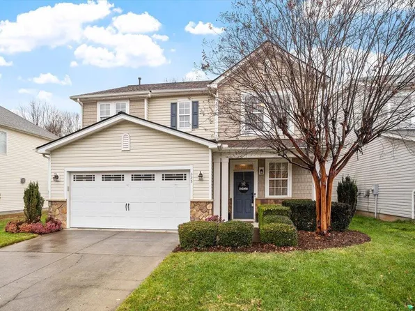 323 Northlands Dr, Cary, NC 27519