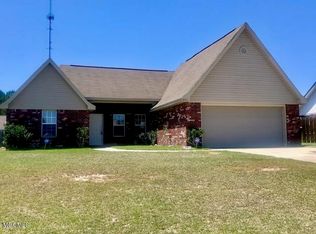 2101 Irma Cir, Ocean Springs, MS 39564