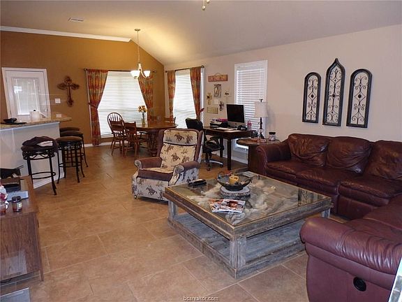 5th image of 3518 Davidson Dr