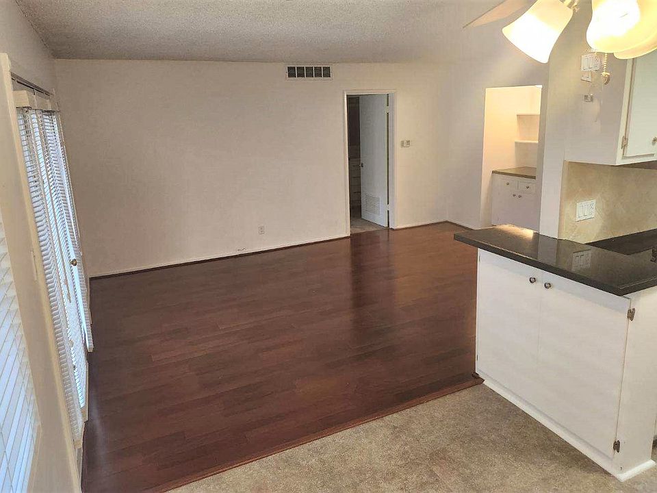 1st image of 8567 Balboa Blvd #31