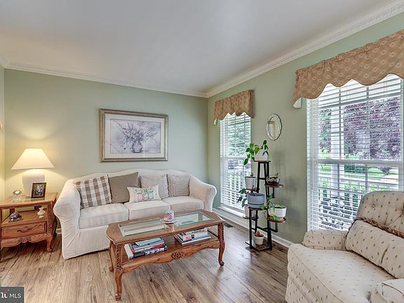 4th image of 12105 Lamottes Ct