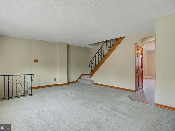 4th image of 12007 Salina Pl