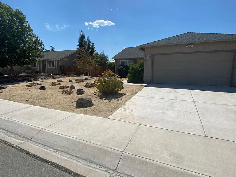979 Short Cut Ln — Photo 1