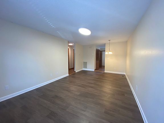 3rd image of 1408 Colony Park Dr #3