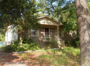 5213 Delco St, Fayetteville, NC 28311