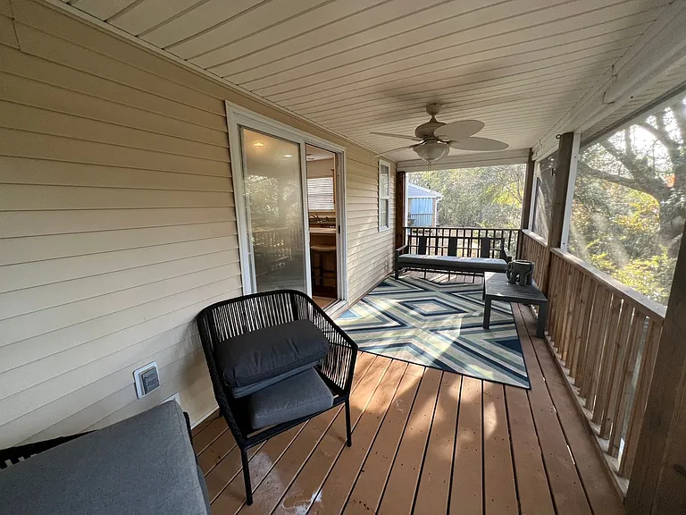 555 Tayrn Dr — Photo 14