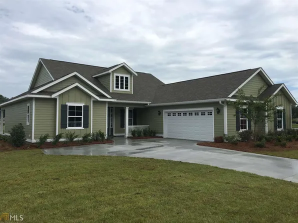207 Edgewater Dr, Saint Marys, GA 31558