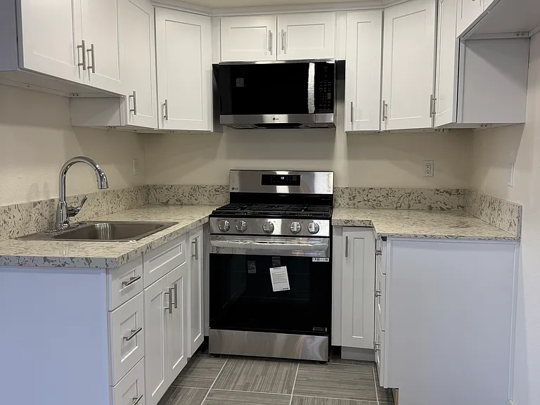 3251 Baldwin Park Blvd #4 — Photo 6
