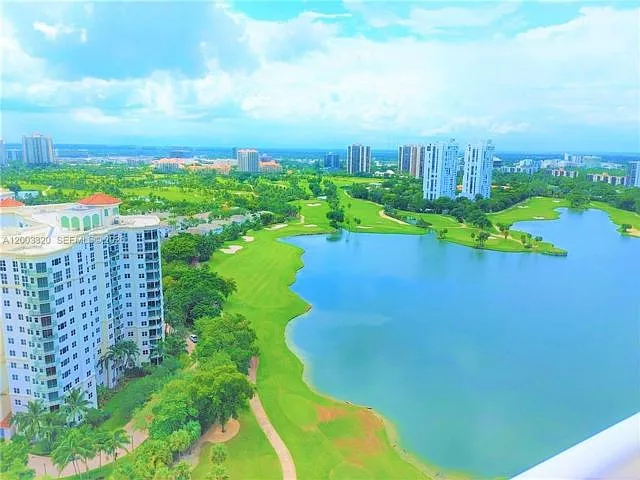 20185 E Country Club Dr — Photo 3