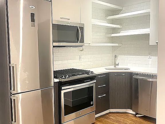 3rd image of 1778 Bergen St #2C