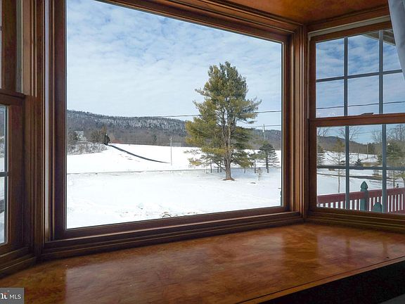 3rd image of 3320 Jacksonville Rd