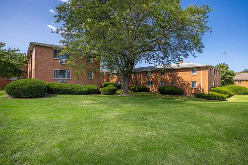 Highland Bay Apartments Photo 1