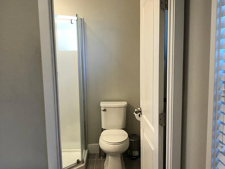 218 Bradford Dr — Photo 16