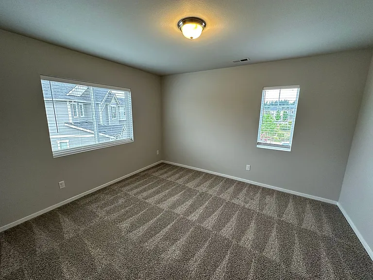 5032 Evie St SE — Photo 12
