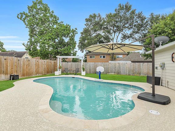 2nd image of 6923 River Mill Drive