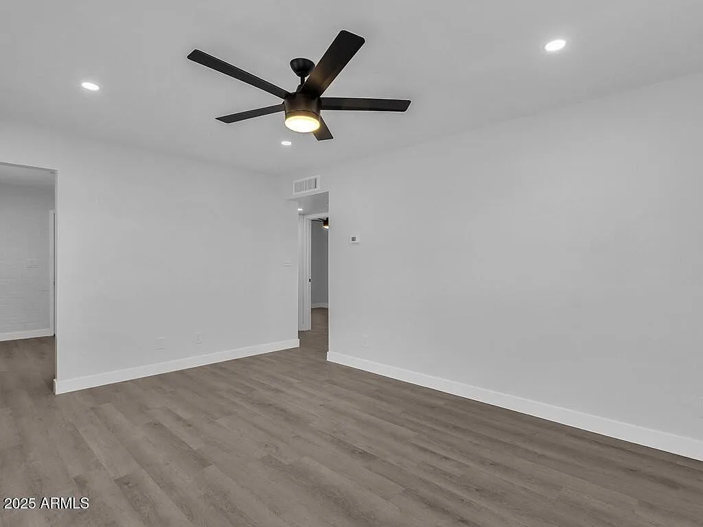 2 bed, 1.0 bath, 727 sqft, $1,695 — Photo 4