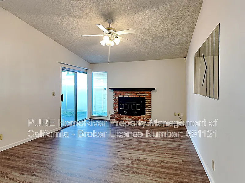 4 bed, 2.0 bath, 1456 sqft, $2,450 — Photo 3