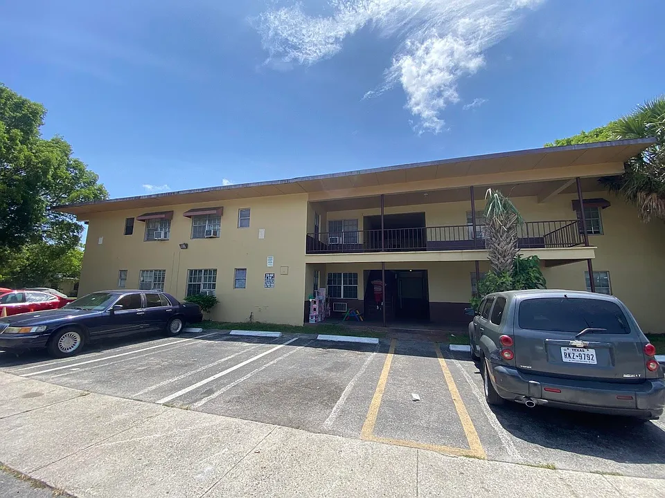 1401 NW 3rd Ct #10