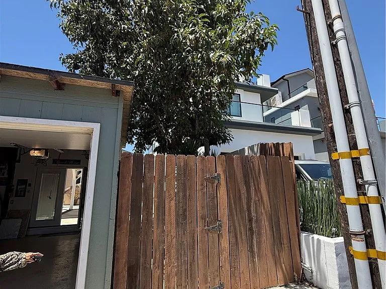616 Huntington St — Photo 18