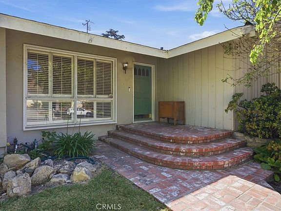 3rd image of 26871 Basswood Ave