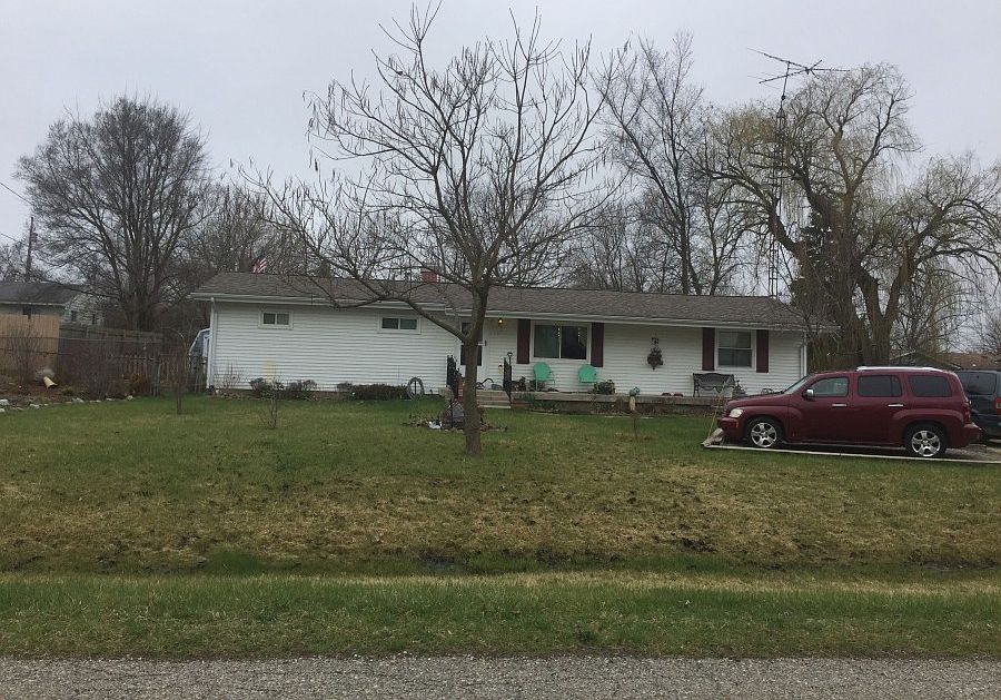 1st image of 9083 Maplewood Dr