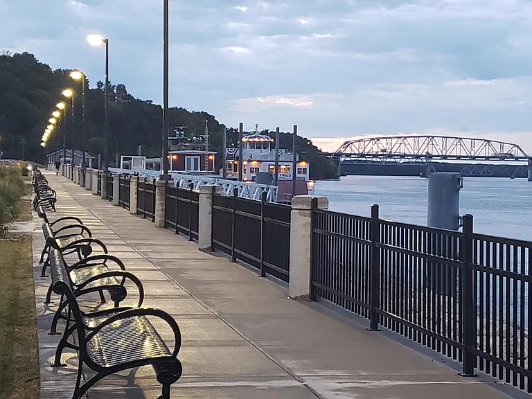 Walk a few blocks to Hannibal's river front!