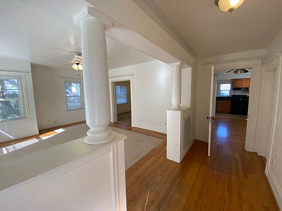 3rd image of 918 27th St #70106684B