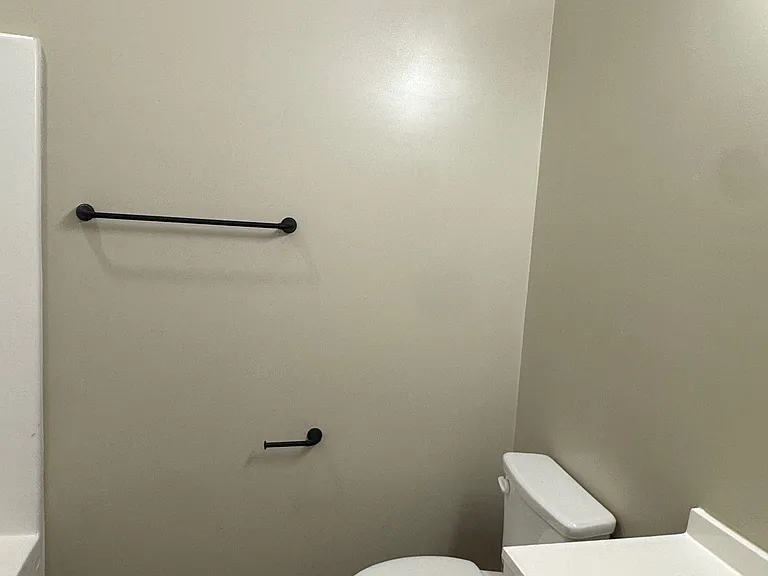 511 N Henry St #A — Photo 10