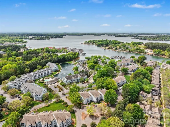 18809 Nautical Dr APT 302, Cornelius, NC 28031
