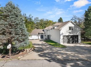 1416 Grand Point Blvd, Sunrise Beach, MO 65079
