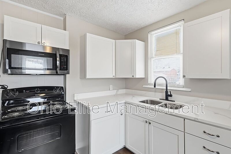 1st image of 783 S 18th St