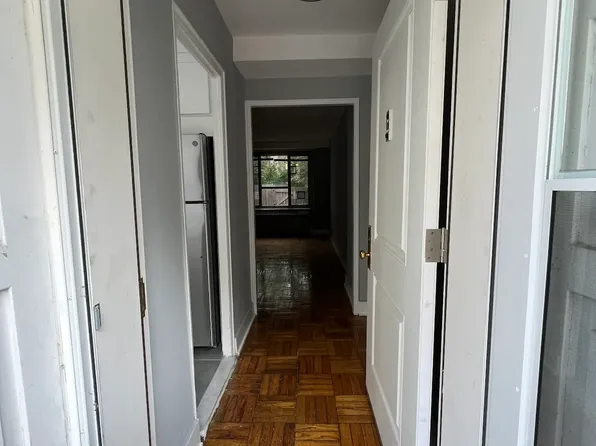 18502 64th Ave, Fresh Meadows, NY 11365