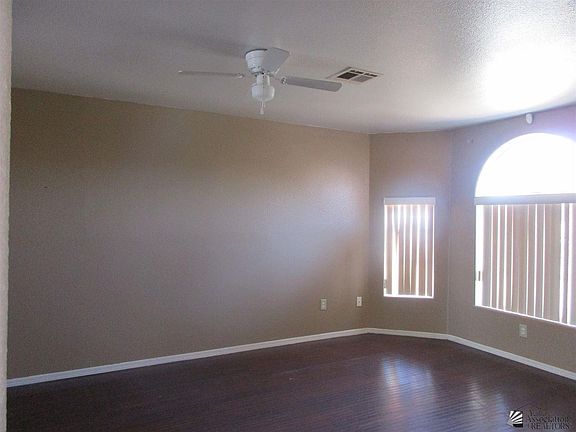 2nd image of 1408 E San Pedro St