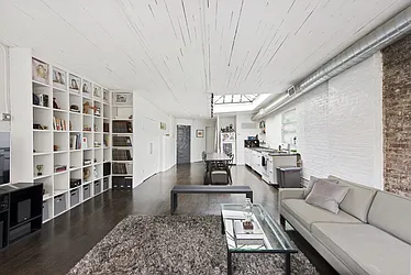 Rented by Nest Seekers International