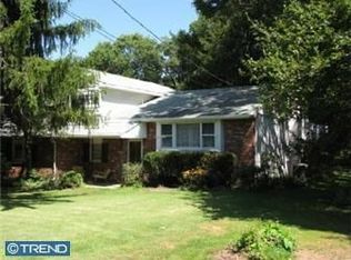 93 Lawrence Ave, Holland, PA