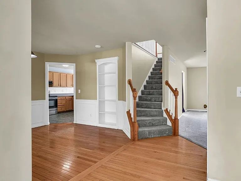 709 Indigo Dr — Photo 6
