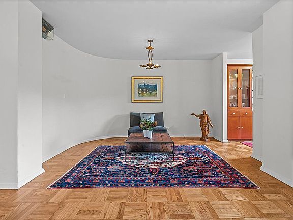 4th image of 750 Kappock St APT 405