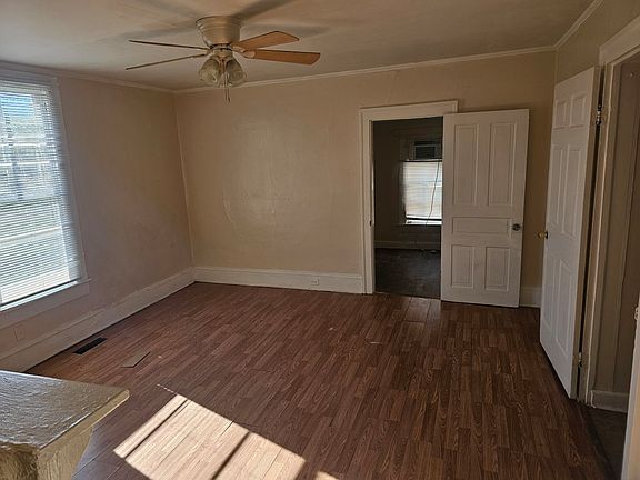 4th image of 305 N Leslie St #A