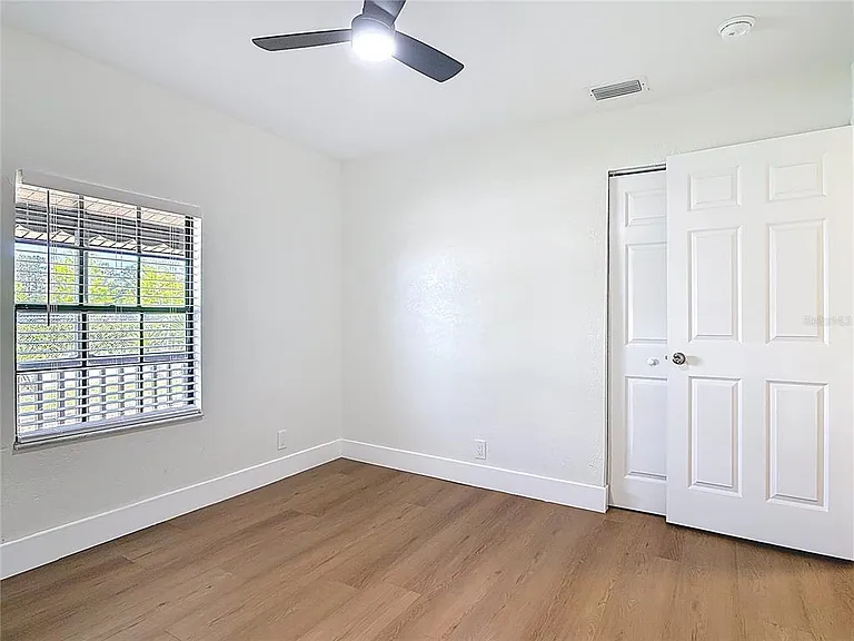 1415 Frances Dr — Photo 17