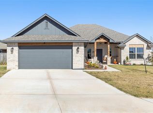 209 Juniper Cir, Noble, OK 73068