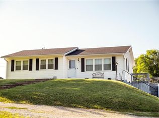 17699 Country Club Rd, Atchison, KS 66002