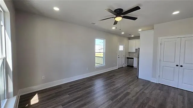 3627 Park Blvd — Photo 3