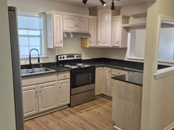 1107 Barclay St, San Antonio, TX 78207
